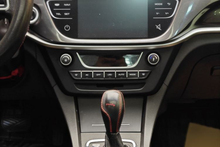 Used Geely Auto Emgrand 2017 Sedan Million Edition 1.5L CVT Upward Version Interior 7