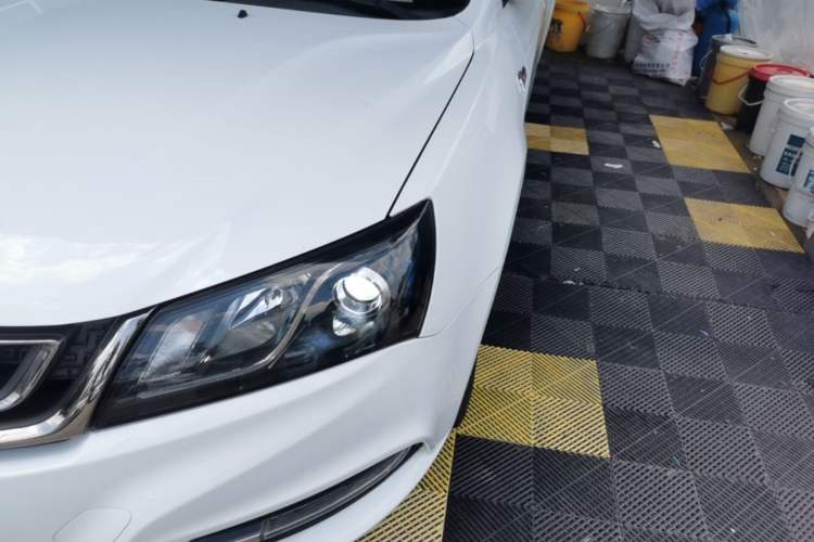 Used Geely Auto Emgrand 2017 Sedan Million Edition 1.5L CVT Upward Version Left Front Headlight