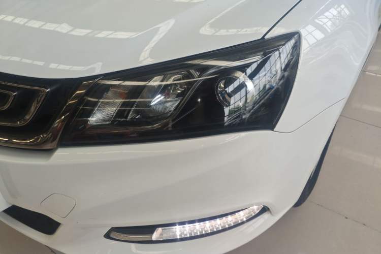 Used Geely Auto Emgrand 2017 Sedan Million Edition 1.5L Manual Luxury Model Left Front Headlight
