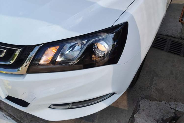 Used Geely Auto Emgrand 2017 Sedan Million Edition 1.5L Manual - Upward Version Left Front Headlight