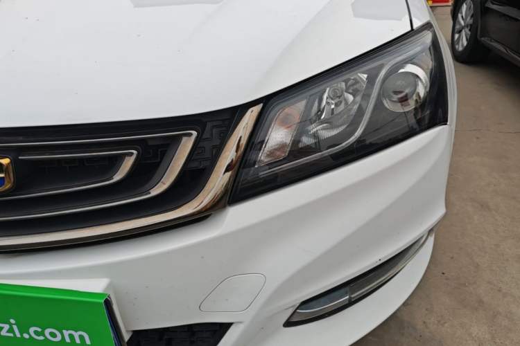Used Geely Auto Emgrand 2017 Sedan Million Edition 1.5L CVT Upward Version Left Front Headlight