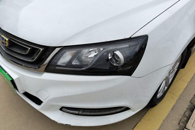 Used Geely Auto Emgrand 2017 Sedan Million Edition 1.5L CVT Luxury Model Left Front Headlight
