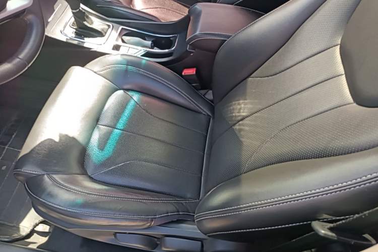Used Geely Auto Emgrand 2017 Sedan Million Edition 1.5L CVT Upward Version Left Front Seat