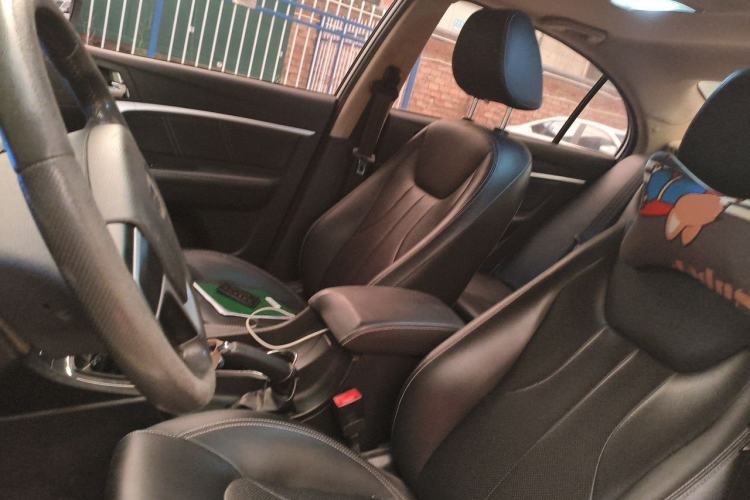 Used Geely Auto Emgrand 2017 Sedan Million Edition 1.5L Manual Upward Connect Version Left Front Seat