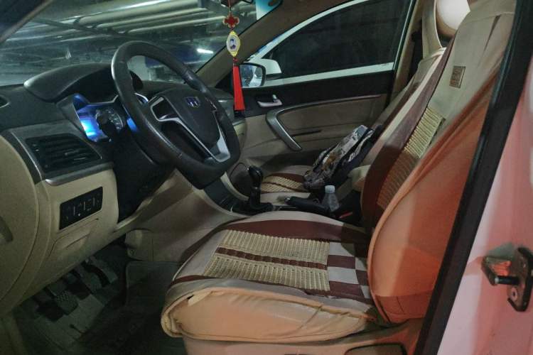 Used Geely Auto Emgrand 2017 Sedan Million Edition 1.5L Manual Luxury Model Left Front Seat