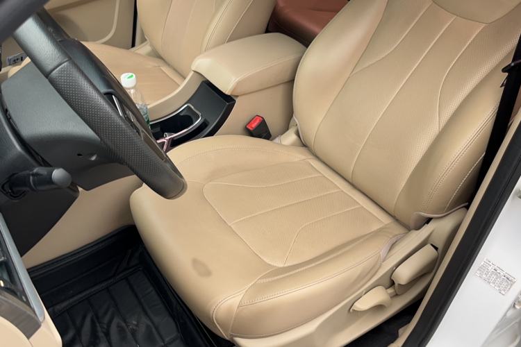 Used Geely Auto Emgrand 2017 Sedan Million Edition 1.5L CVT Luxury Model Left Front Seat