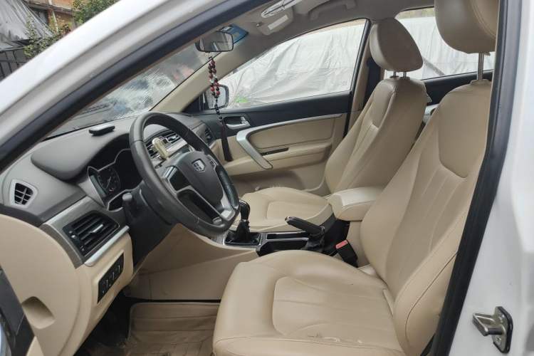 Used Geely Auto Emgrand 2017 Sedan Million Edition 1.5L Manual Luxury Model Left Front Seat
