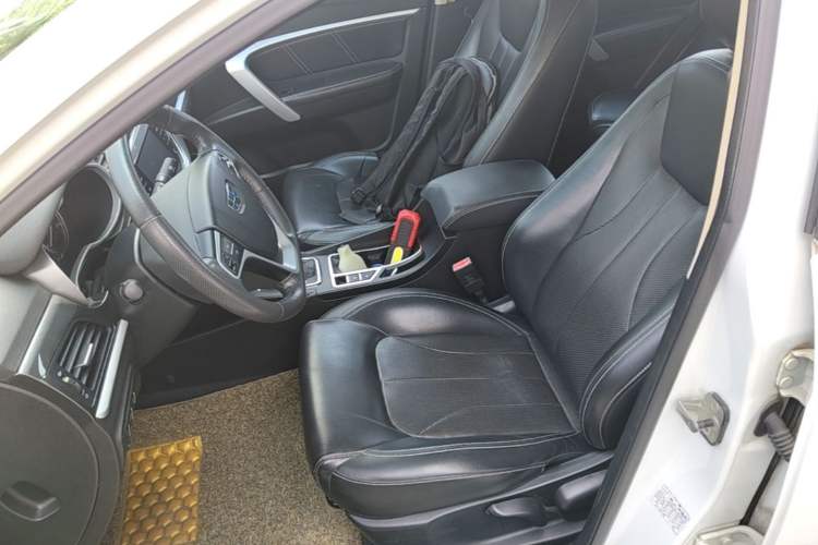 Used Geely Auto Emgrand 2017 Sedan Million Edition 1.5L CVT Upward Version Left Front Seat