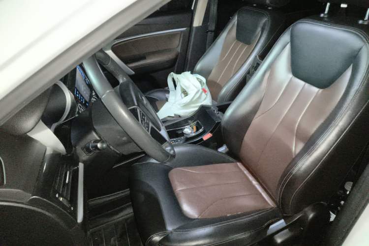 Used Geely Auto Emgrand 2017 Hatchback RS Million Edition 1.5L CVT Upward Version Left Front Seat