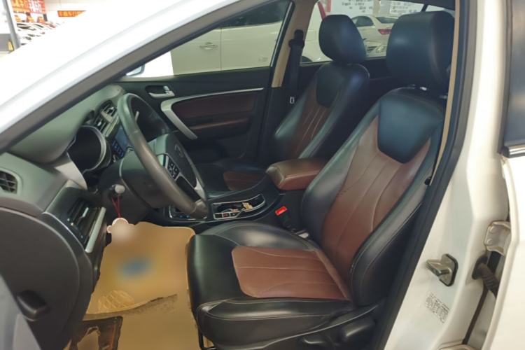 Used Geely Auto Emgrand 2017 Hatchback RS Million Edition 1.5L CVT Upward Version Left Front Seat