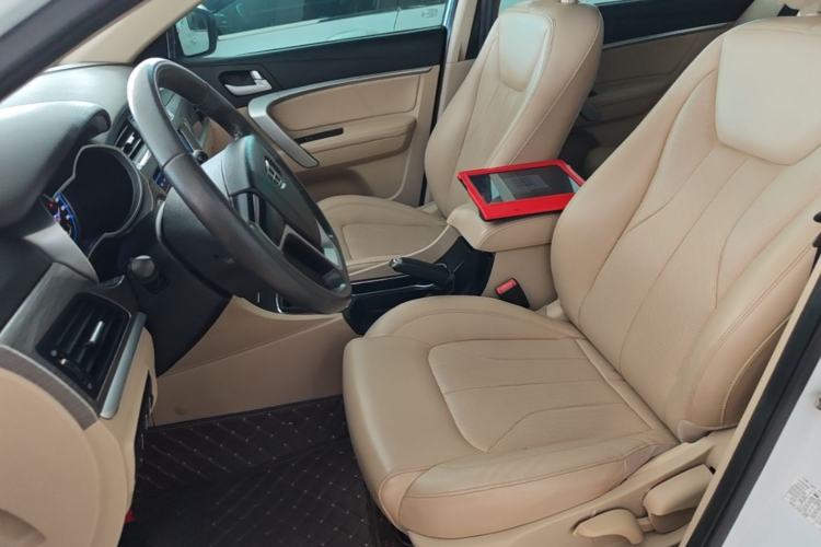 Used Geely Auto Emgrand 2017 Sedan Million Edition 1.5L Manual Luxury Model Left Front Seat
