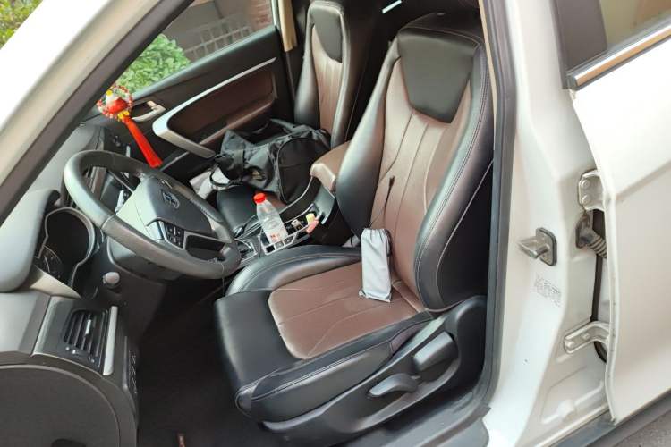 Used Geely Auto Emgrand 2017 Hatchback RS Million Edition 1.5L CVT Upward Version Left Front Seat