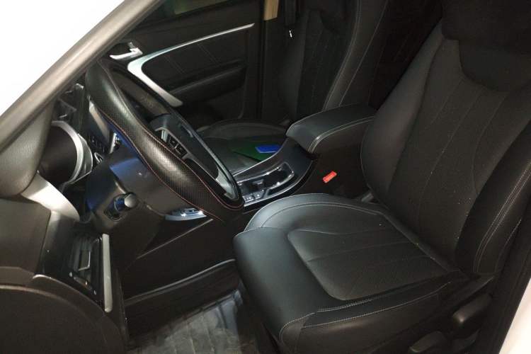 Used Geely Auto Emgrand 2017 Sedan Million Edition 1.5L CVT Upward Connectivity Version Left Front Seat