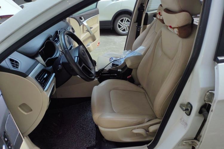 Used Geely Auto Emgrand 2017 Sedan Million Edition 1.5L Manual Luxury Model Left Front Seat