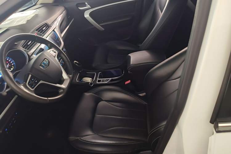 Used Geely Auto Emgrand 2017 Sedan Million Edition 1.5L CVT Upward Version Left Front Seat