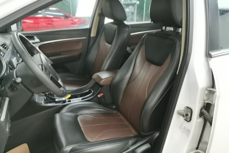 Used Geely Auto Emgrand 2017 Hatchback RS Million Edition 1.5L CVT Upward Version Left Front Seat