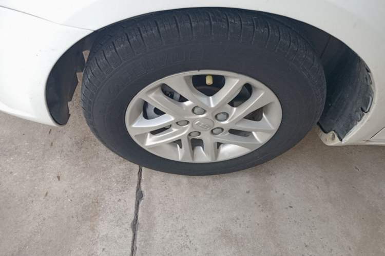 Used Geely Auto Emgrand 2017 Sedan Million Edition 1.5L CVT Luxury Model Left Front Wheel Hub