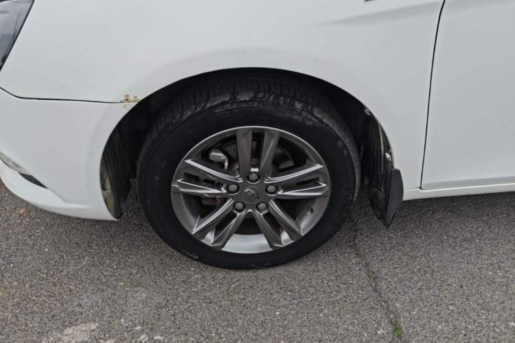 Used Geely Auto Emgrand 2017 Sedan Million Edition 1.5L Manual - Upward Version Left Front Wheel Hub