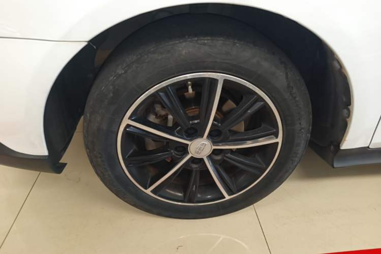 Used Geely Auto Emgrand 2017 Hatchback RS Million Edition 1.5L CVT Upward Version Left Front Wheel Hub