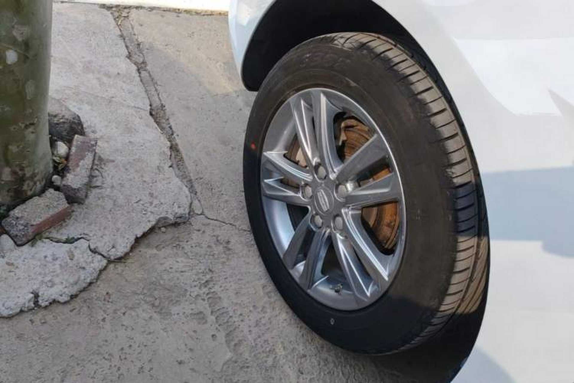 Used Geely Auto Emgrand 2017 Sedan Million Edition 1.5L Manual - Upward Version Left Front Wheel Hub