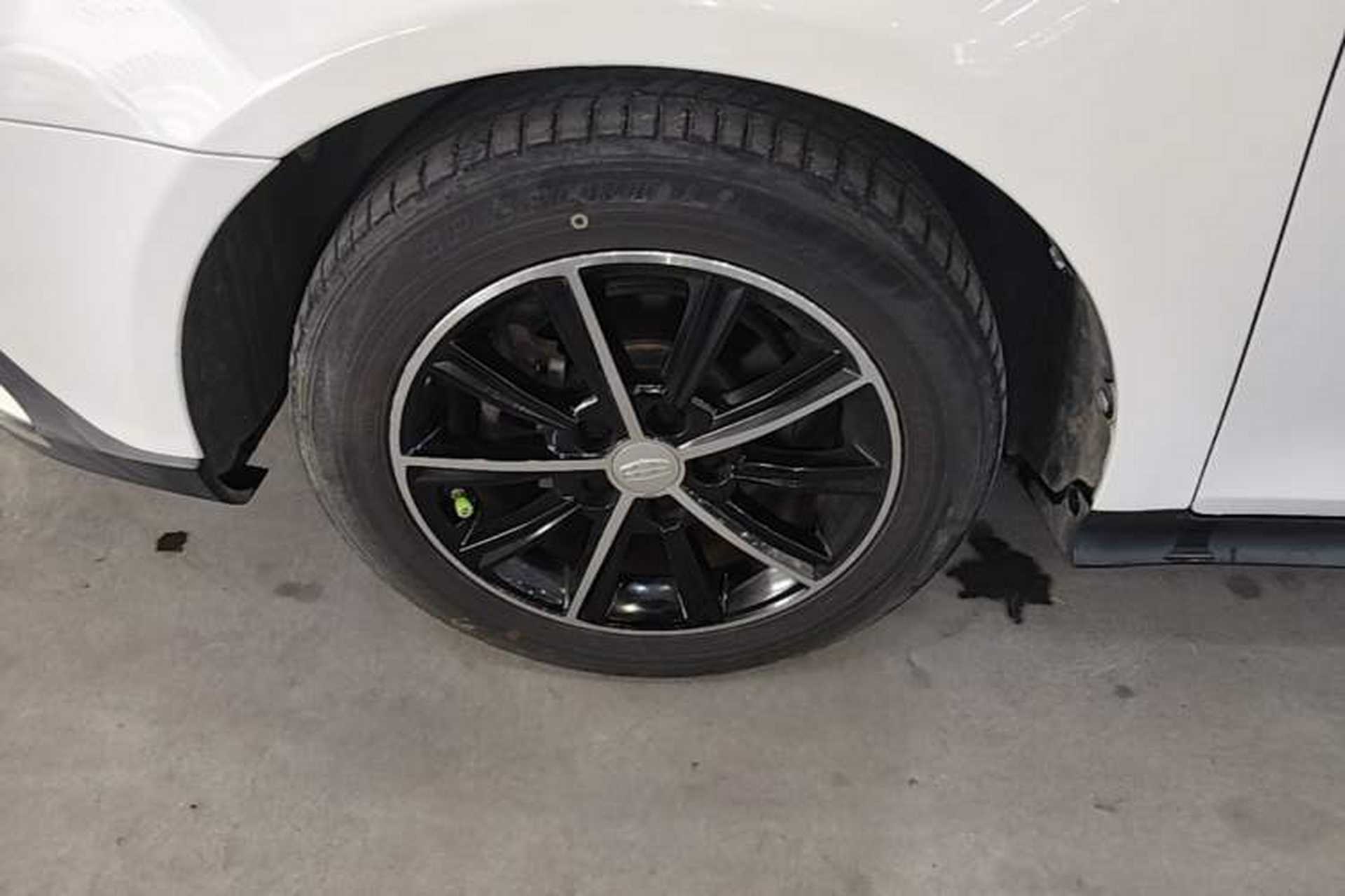 Used Geely Auto Emgrand 2017 Hatchback RS Million Edition 1.5L CVT Upward Version Left Front Wheel Hub