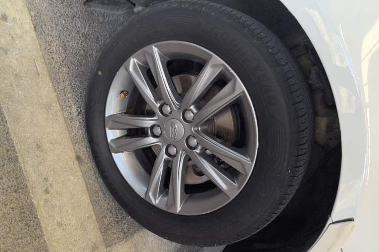 Used Geely Auto Emgrand 2017 Sedan Million Edition 1.5L CVT Upward Version Left Front Wheel Hub