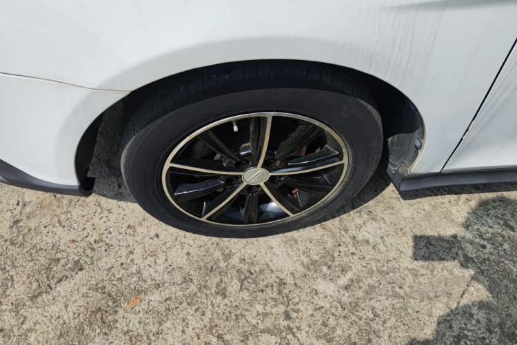 Used Geely Auto Emgrand 2017 Hatchback RS Million Edition 1.5L CVT Upward Version Left Front Wheel Hub