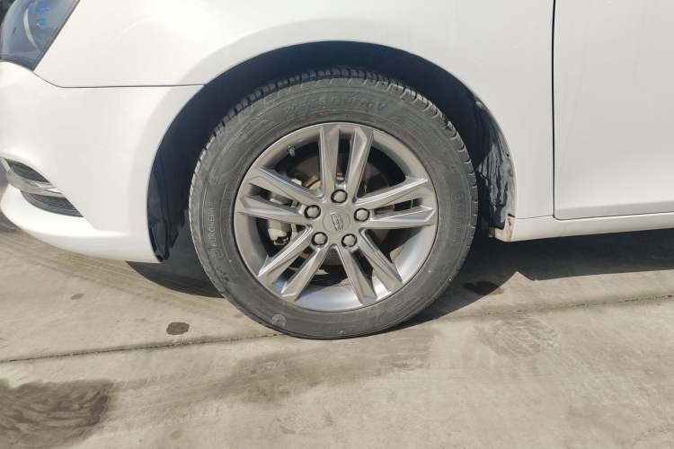 Used Geely Auto Emgrand 2017 Sedan Million Edition 1.5L CVT Upward Connectivity Version Left Front Wheel Hub