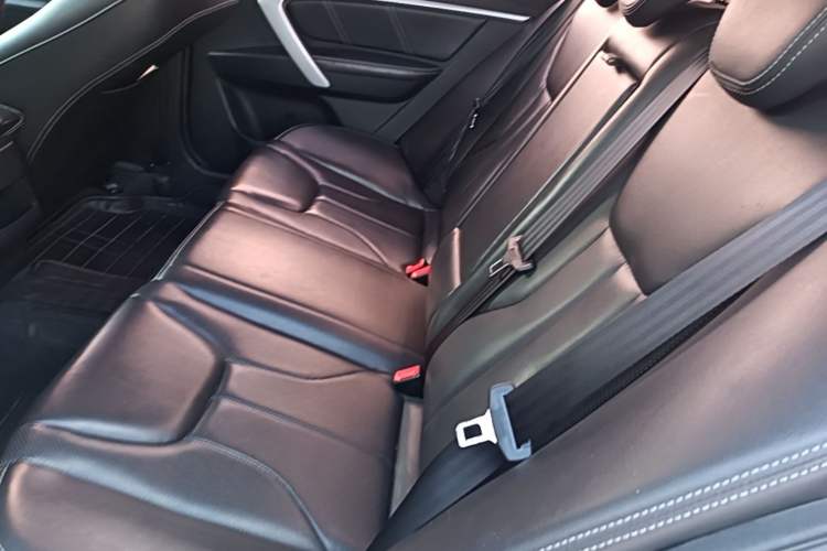 Used Geely Auto Emgrand 2017 Sedan Million Edition 1.5L CVT Upward Version Left Rear Seat