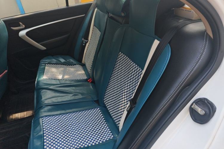 Used Geely Auto Emgrand 2017 Sedan Million Edition 1.5L Manual - Upward Version Left Rear Seat