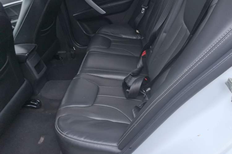 Used Geely Auto Emgrand 2017 Sedan Million Edition 1.5L Manual - Upward Version Left Rear Seat