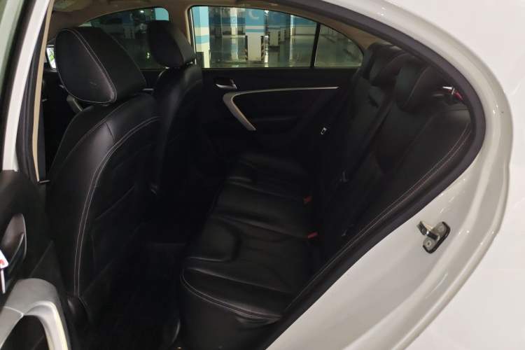 Used Geely Auto Emgrand 2017 Sedan Million Edition 1.5L Manual - Upward Version Left Rear Seat