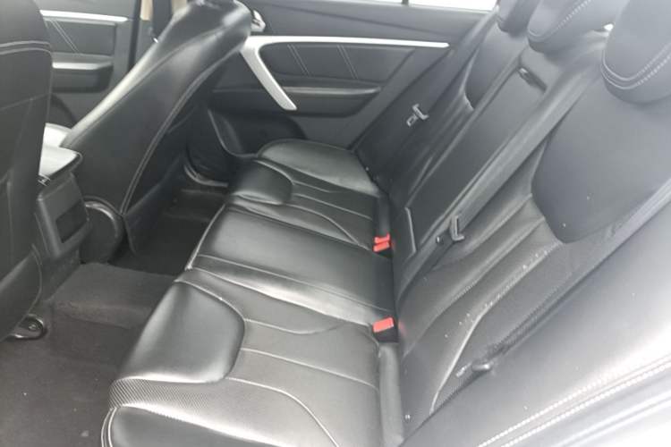 Used Geely Auto Emgrand 2017 Sedan Million Edition 1.5L Manual - Upward Version Left Rear Seat