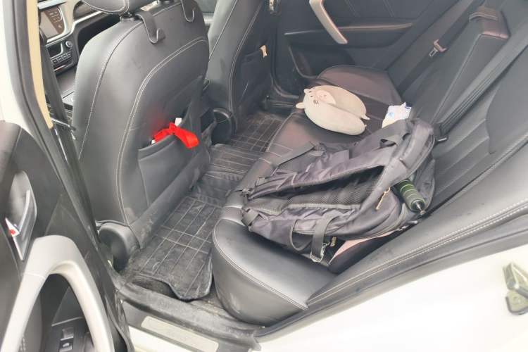 Used Geely Auto Emgrand 2017 Sedan Million Edition 1.5L Manual - Upward Version Left Rear Seat