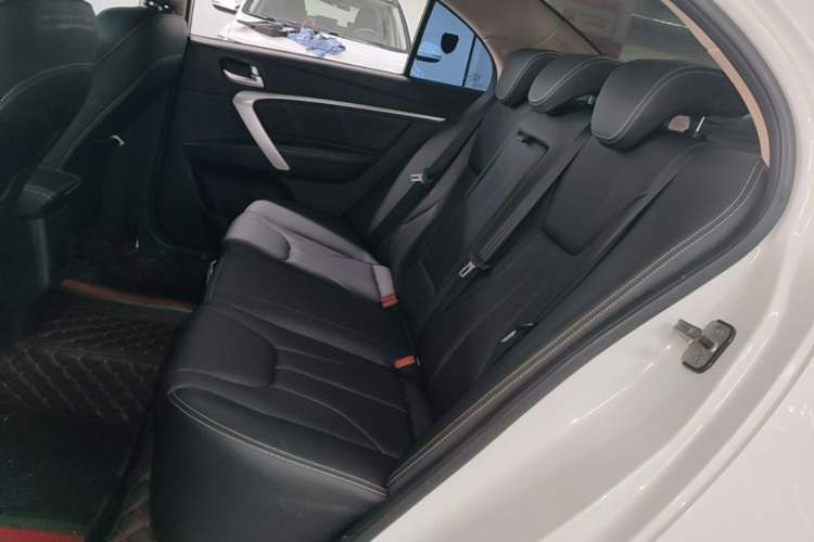 Used Geely Auto Emgrand 2017 Sedan Million Edition 1.5L Manual - Upward Version Left Rear Seat