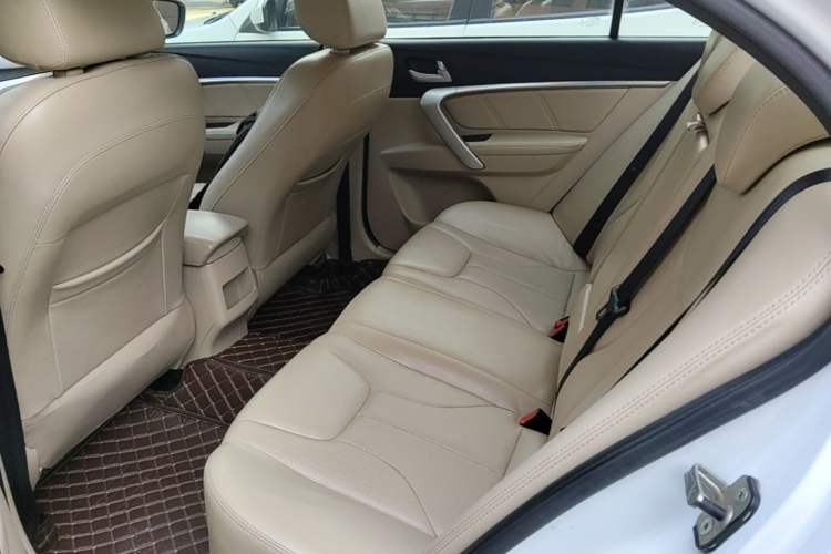 Used Geely Auto Emgrand 2017 Sedan Million Edition 1.5L Manual Luxury Model Left Rear Seat