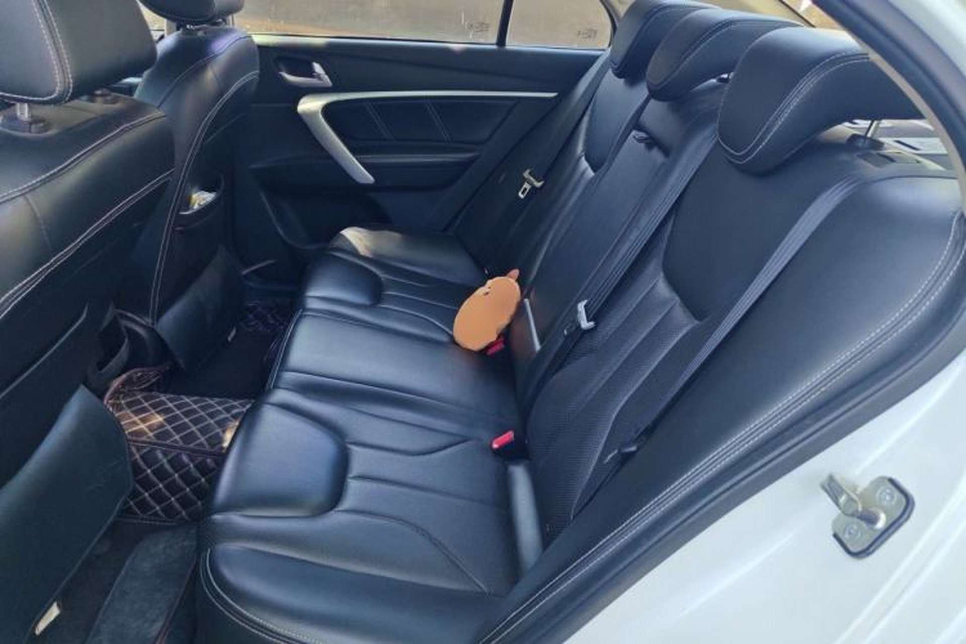 Used Geely Auto Emgrand 2017 Sedan Million Edition 1.5L CVT Upward Version Left Rear Seat