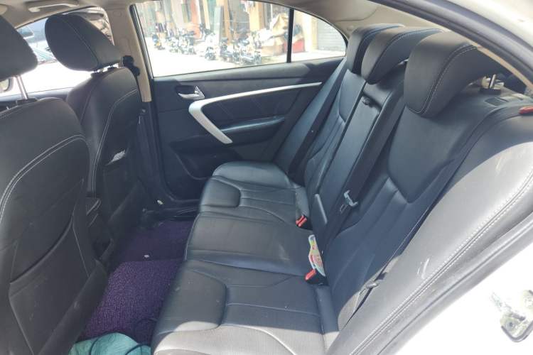 Used Geely Auto Emgrand 2017 Sedan Million Edition 1.5L CVT Upward Version Left Rear Seat