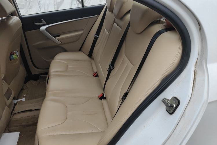 Used Geely Auto Emgrand 2017 Sedan Million Edition 1.5L Manual Luxury Model Left Rear Seat