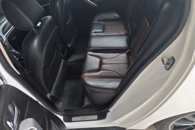 Used Geely Auto Emgrand 2017 Hatchback RS Million Edition 1.5L CVT Upward Version Left Rear Seat