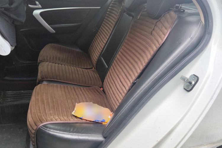 Used Geely Auto Emgrand 2017 Sedan Million Edition 1.5L Manual - Upward Version Left Rear Seat