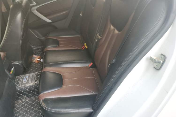 Used Geely Auto Emgrand 2017 Hatchback RS Million Edition 1.5L Manual Upward Version Left Rear Seat