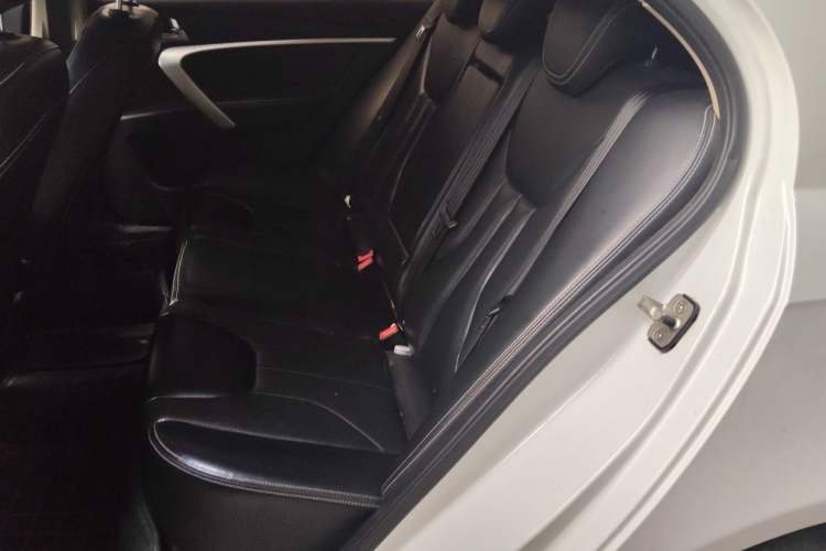 Used Geely Auto Emgrand 2017 Sedan Million Edition 1.5L Manual - Upward Version Left Rear Seat