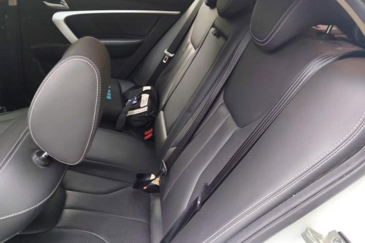 Used Geely Auto Emgrand 2017 Sedan Million Edition 1.5L Manual - Upward Version Left Rear Seat
