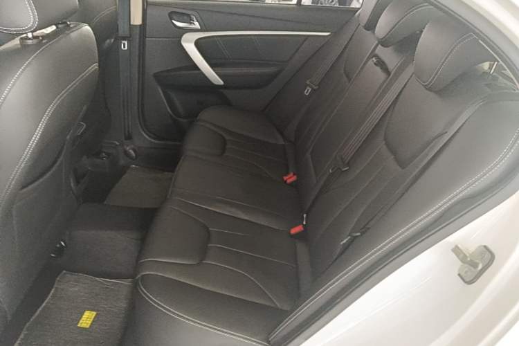 Used Geely Auto Emgrand 2017 Sedan Million Edition 1.5L CVT Upward Connectivity Version Left Rear Seat