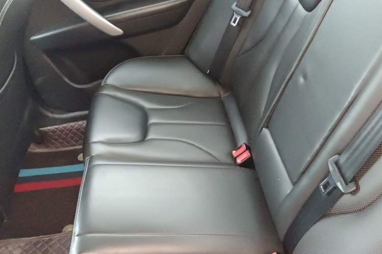 Used Geely Auto Emgrand 2017 Sedan Million Edition 1.5L Manual - Upward Version Left Rear Seat