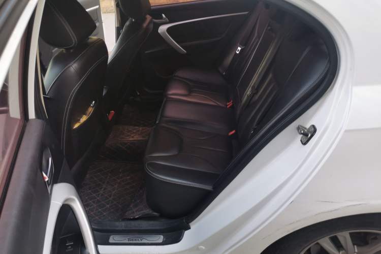 Used Geely Auto Emgrand 2017 Sedan Million Edition 1.5L CVT Upward Version Left Rear Seat