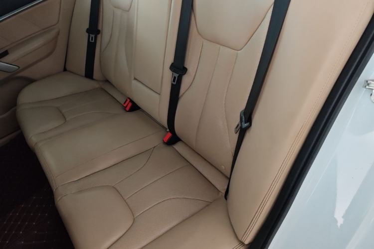 Used Geely Auto Emgrand 2017 Sedan Million Edition 1.5L Manual Luxury Model Left Rear Seat