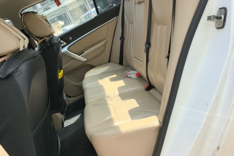 Used Geely Auto Emgrand 2017 Sedan Million Edition 1.5L Manual Luxury Model Left Rear Seat