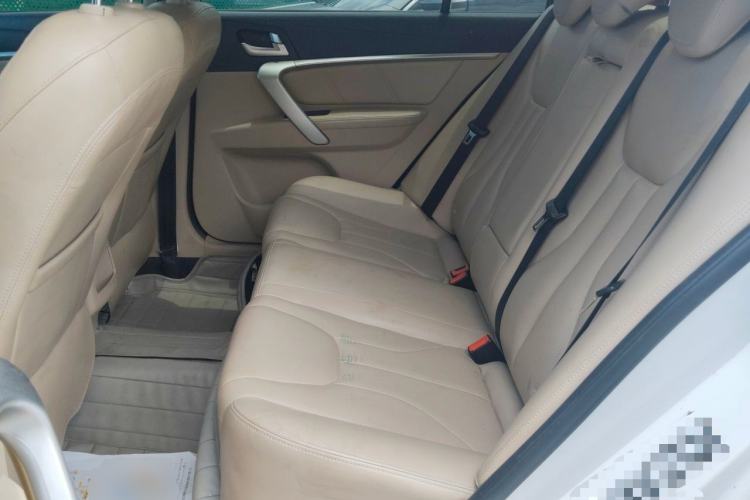 Used Geely Auto Emgrand 2017 Sedan Million Edition 1.5L CVT Luxury Model Left Rear Seat